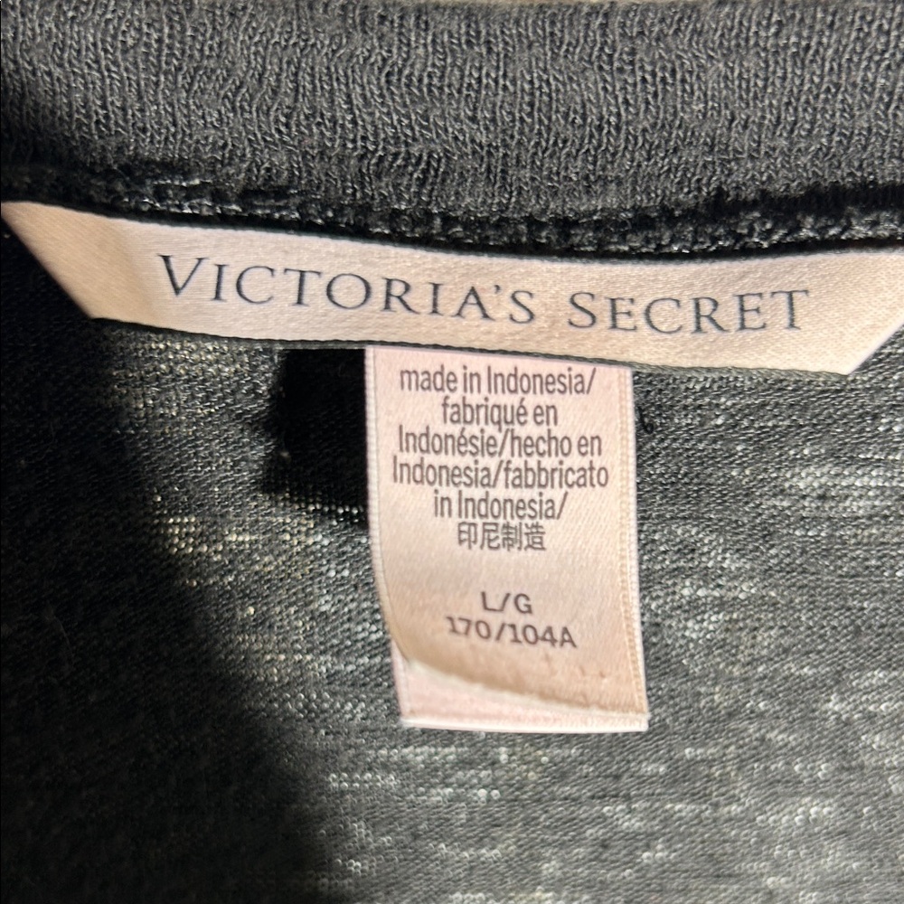 Victoria's Secret Black Long Sleeve Top with Heart Detail - Picture 2 of 5